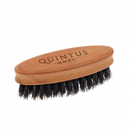 Small Beard Brush Pearwood - Soft Natural Bristles i gruppen Sk�gg & Rakning / Sk�ggv�rd / Mustaschv�rd / Mustaschborste hos UnderCclub AB (QMMXV-BB-02)
