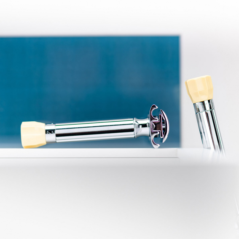 Progress Safety Razor with long handle