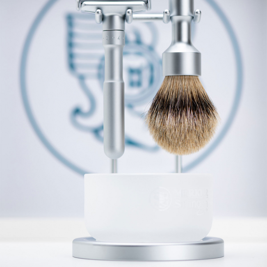 Merkur Futur Shaving Set 750002 - Silvertip Badger