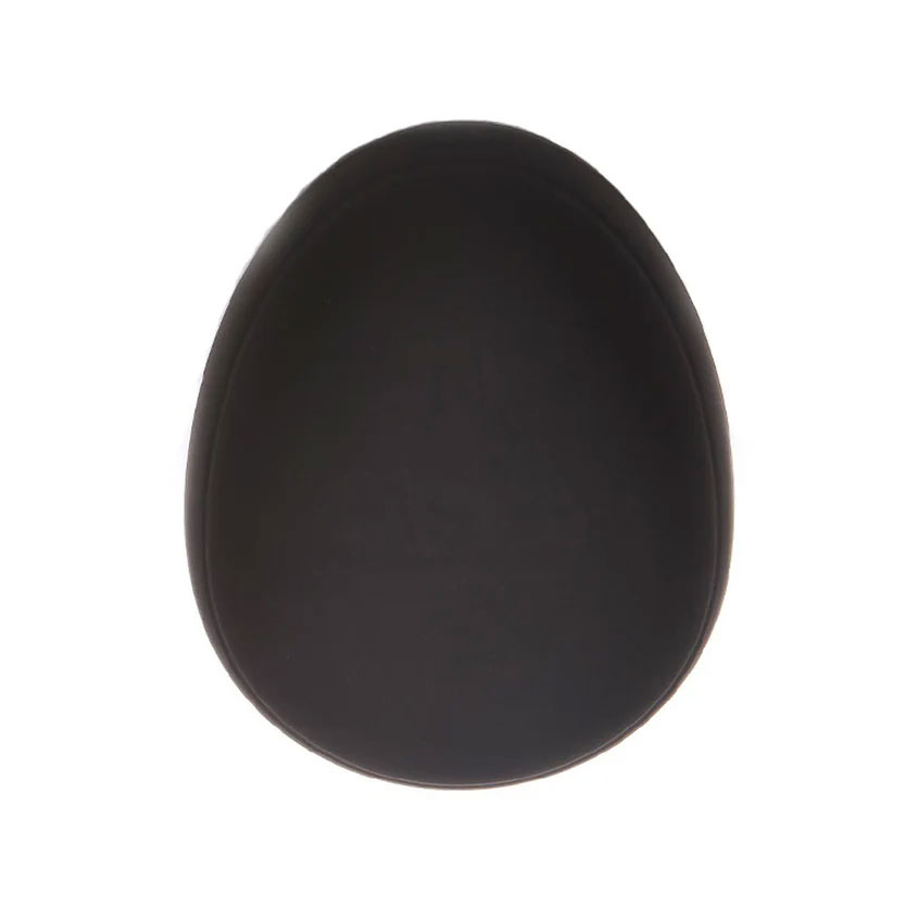 Pebble Detangling Brush in Matt Black